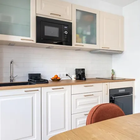 Apartment Tastefully Decorated 1bdparmentierrepublique